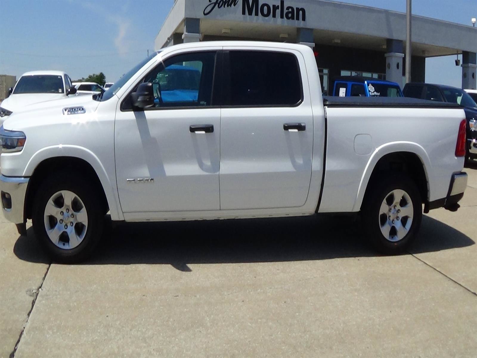 Used 2025 RAM 1500 Big Horn AWD/4WD image 1