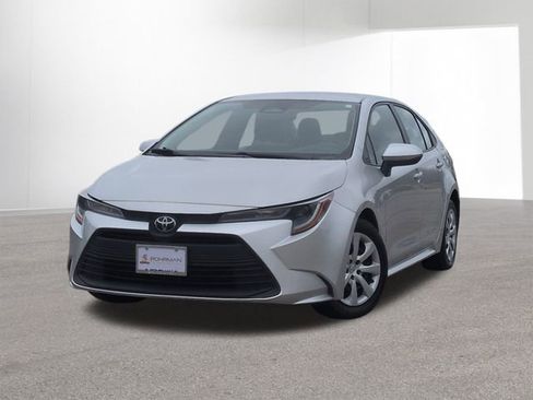 Used 2023 Toyota Corolla LE image 1