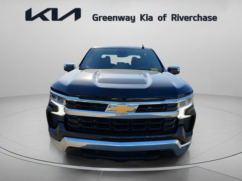 Used 2025 Chevrolet Silverado 1500 LT RWD image 2