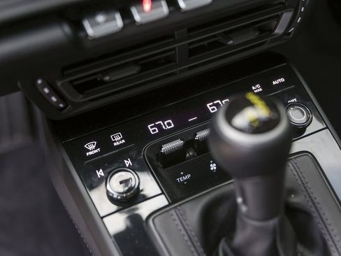 Certified 2022 Porsche 911 GT3 image 32