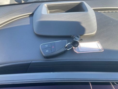 Used 2024 Buick Envision Sport Touring image 21