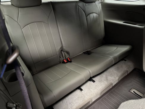 Used 2013 GMC Acadia Denali image 18