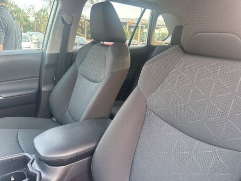 Used 2025 Toyota RAV4 XLE w/ Convenience Package image 3