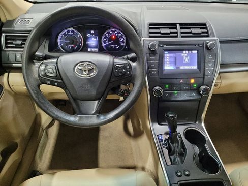 Used 2017 Toyota Camry LE FWD image 22