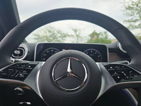 Certified 2026 Mercedes-Benz GLC 300 4MATIC image 31