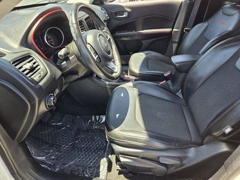 Used 2020 Jeep Compass Trailhawk AWD/4WD image 5