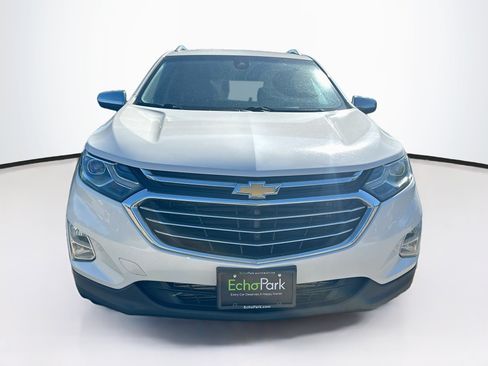 Used 2018 Chevrolet Equinox Premier AWD/4WD image 2