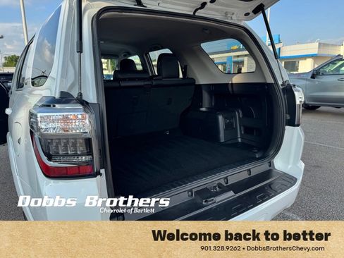 Used 2024 Toyota 4Runner SR5 Premium AWD/4WD image 38