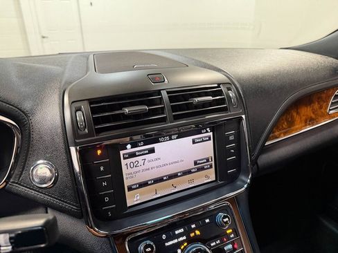 Used 2019 Lincoln Continental Premiere image 78