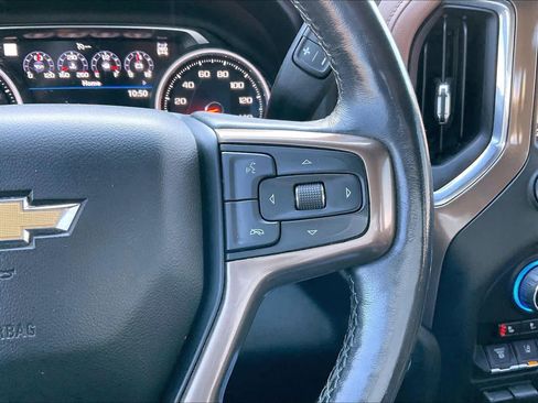 Used 2022 Chevrolet Silverado 2500 High Country w/ Technology Package AWD/4WD image 24