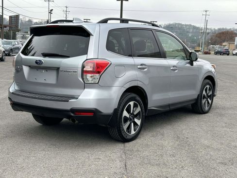 Used 2017 Subaru Forester 2.5i Limited image 3
