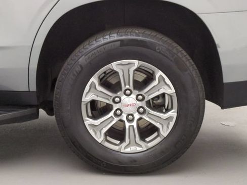 Used 2024 GMC Yukon SLE w/ Gmc Pro Safety Plus Package AWD/4WD image 27