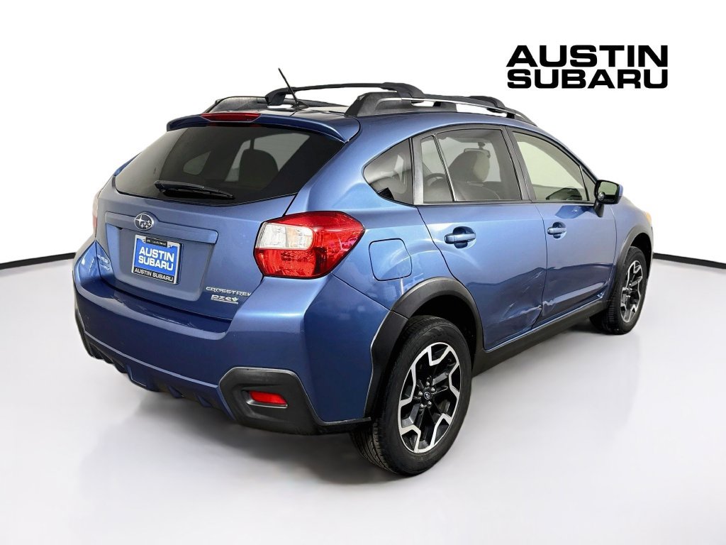 Used 2017 Subaru Crosstrek 2.0i Premium AWD/4WD image 7