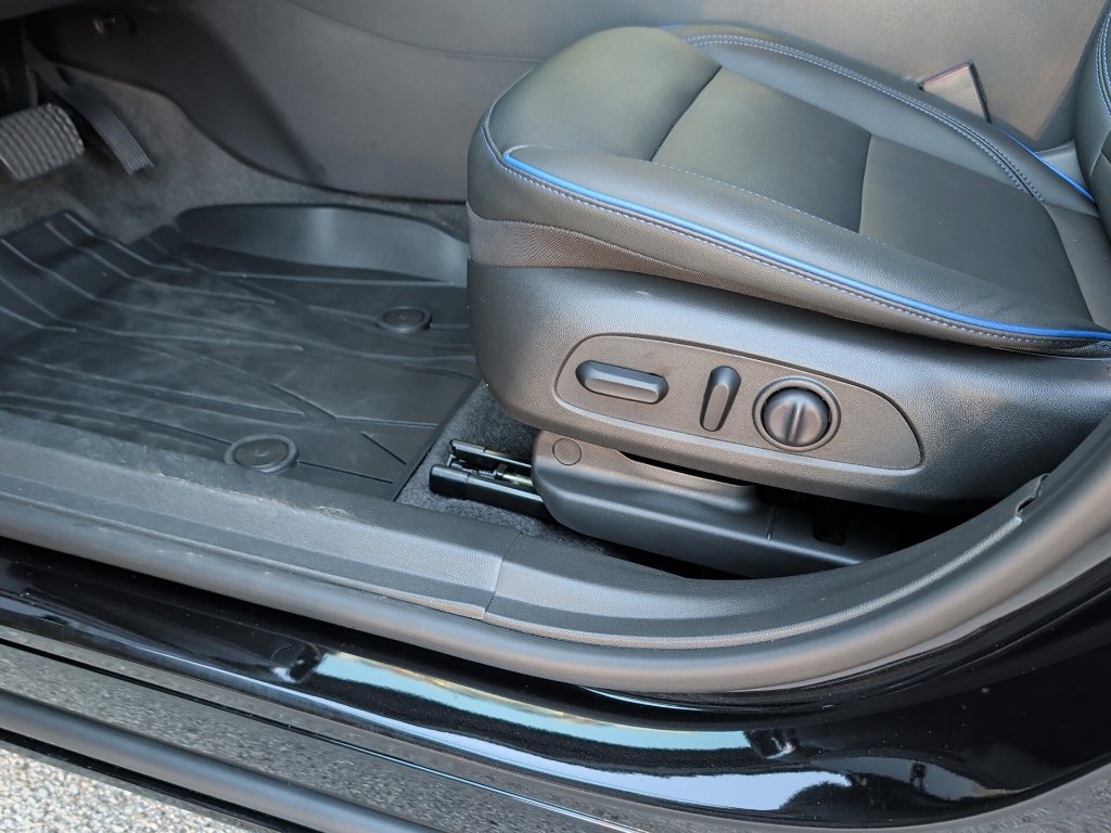 Used 2024 Buick Envista Sport Touring w/ Convenience I Package FWD image 13