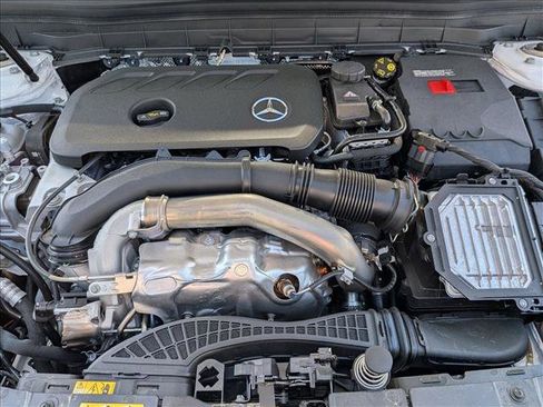 New 2026 Mercedes-Benz GLB 250 4MATIC image 18