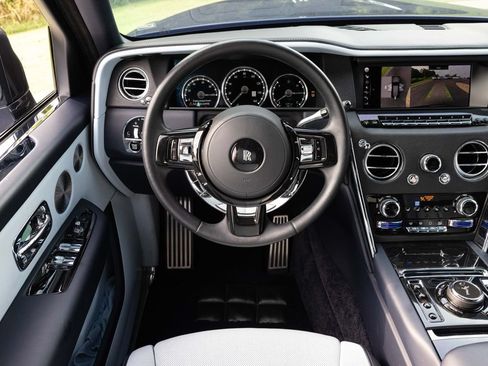 Certified 2022 Rolls-Royce Cullinan w/ Cullinan Package AWD/4WD image 51