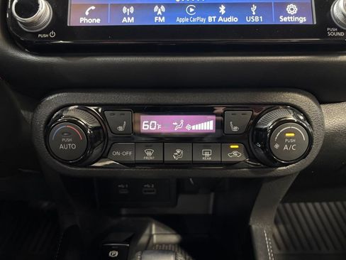 Used 2022 Nissan Kicks SR w/ Premium Package FWD image 19