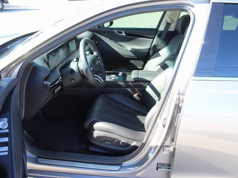 Used 2025 Genesis G80 2.5T image 14