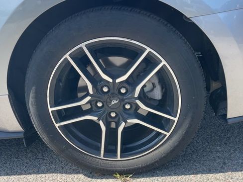 Used 2020 Ford Mustang Premium RWD image 9