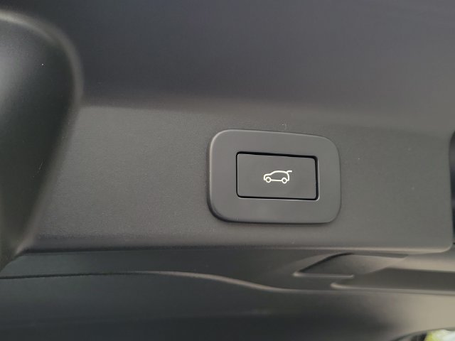 Used 2023 Jaguar F-PACE S AWD/4WD image 10