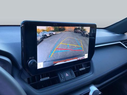 Used 2025 Toyota RAV4 XSE AWD/4WD image 29