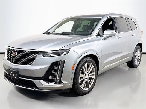 Used 2023 Cadillac XT6 Premium Luxury image 1
