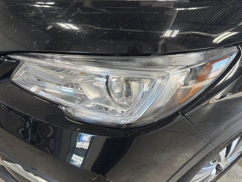 Used 2022 Subaru Ascent Touring AWD/4WD image 16