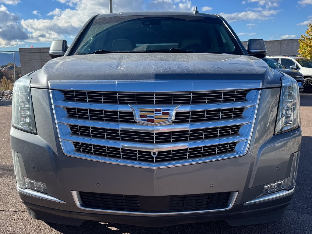 Used 2018 Cadillac Escalade Premium Luxury w/ LPO, Radiant Package AWD/4WD image 3