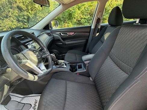 Used 2017 Nissan Rogue S FWD image 17