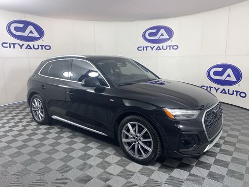 Used 2022 Audi Q5 e Prestige AWD/4WD image 1