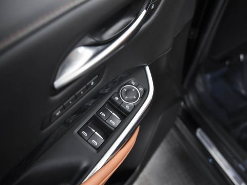 Used 2024 Cadillac XT4 Sport image 10