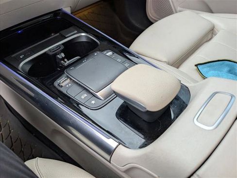 Used 2021 Mercedes-Benz GLA 250 4MATIC image 12