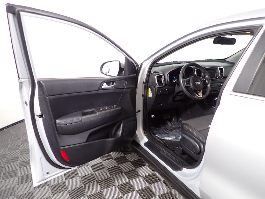 Used 2019 Kia Sportage LX AWD/4WD image 17