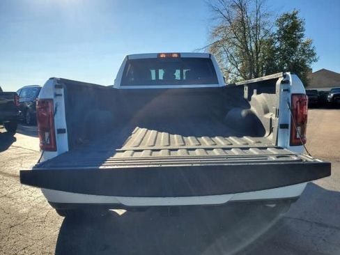 Used 2025 RAM 3500 Laramie image 31