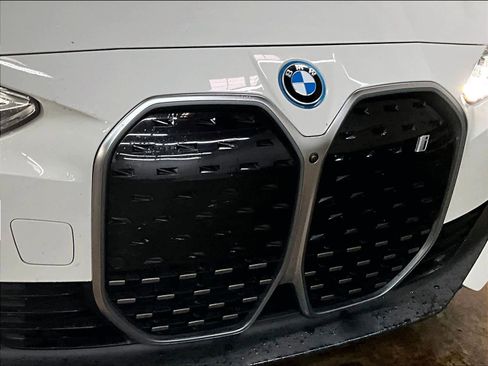 Used 2023 BMW i4 eDrive35 w/ Premium Package image 31