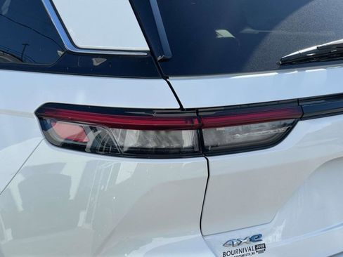 Used 2022 Jeep Grand Cherokee Limited 4xe w/ MOPAR Finishing Package image 9