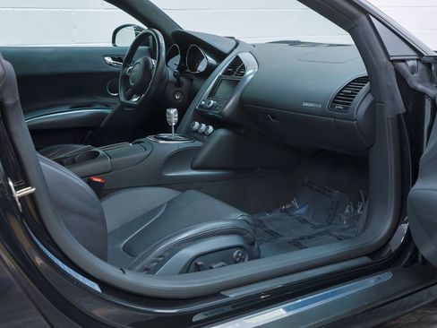 Used 2011 Audi R8 V10 image 83