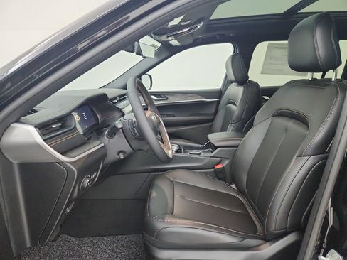 New 2026 Jeep Grand Cherokee L Limited AWD/4WD image 18