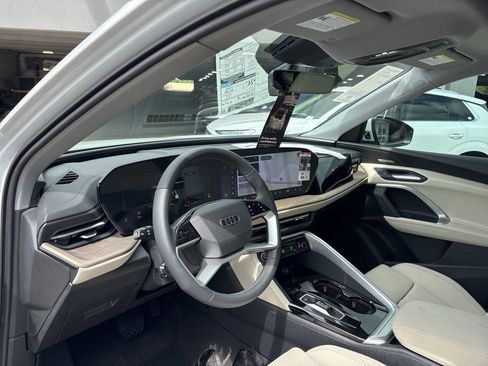 New 2026 Audi Q5 Premium Plus AWD/4WD image 12