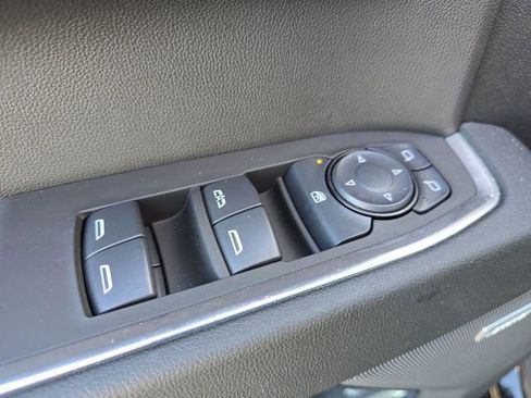 Used 2025 Chevrolet Silverado 1500 LT Trail Boss w/ Convenience Package II AWD/4WD image 23