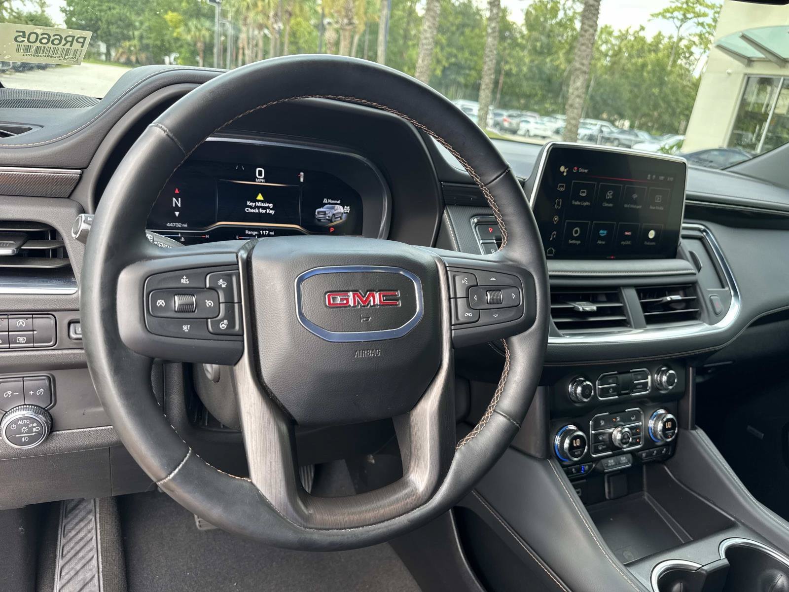 Used 2024 GMC Yukon AT4 w/ Technology Package AWD/4WD image 16
