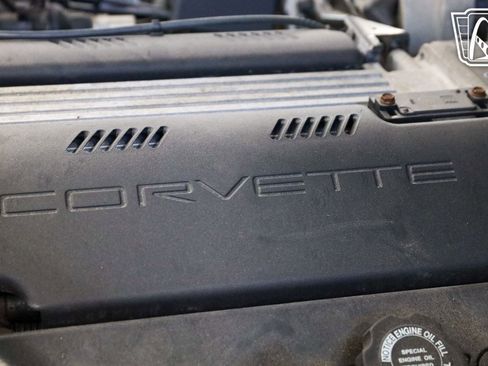 Used 1993 Chevrolet Corvette Coupe image 2