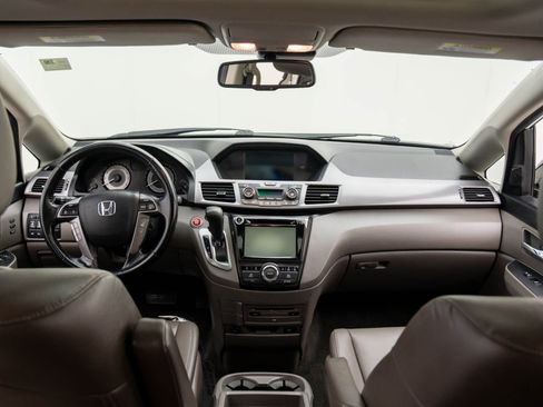 Used 2014 Honda Odyssey Touring Elite image 16