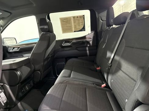 Used 2024 Chevrolet Silverado 1500 LT AWD/4WD image 12