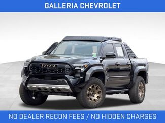 Used 2024 Toyota Tacoma Trailhunter video 2