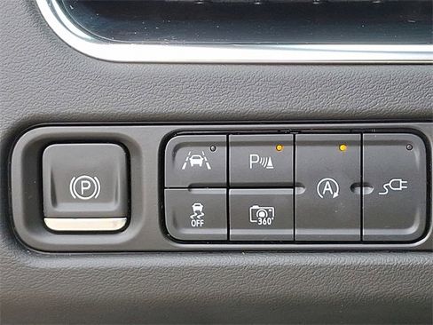 Used 2022 Chevrolet Tahoe LT w/ LT Signature Package image 25