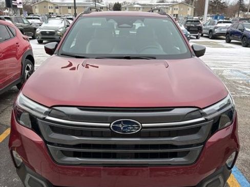 Used 2025 Subaru Forester Limited image 3