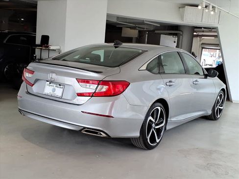 Used 2022 Honda Accord Sport image 4