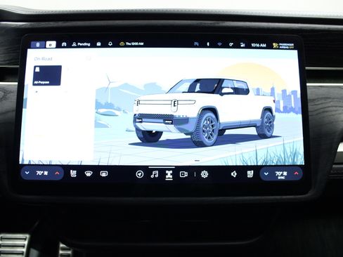 Used 2022 Rivian R1T Adventure image 20