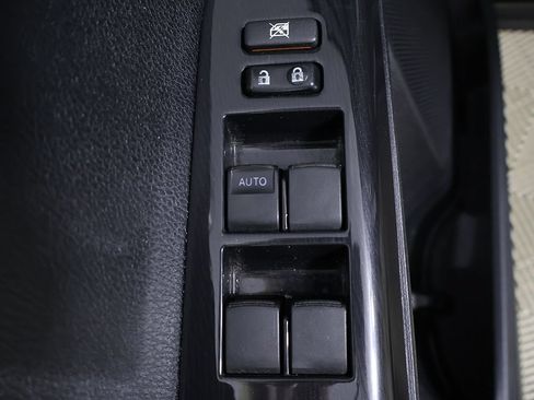 Used 2017 Toyota RAV4 SE AWD/4WD image 32